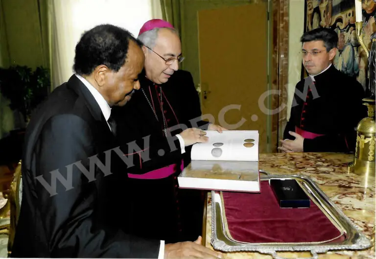 Paul Biya & Pape François